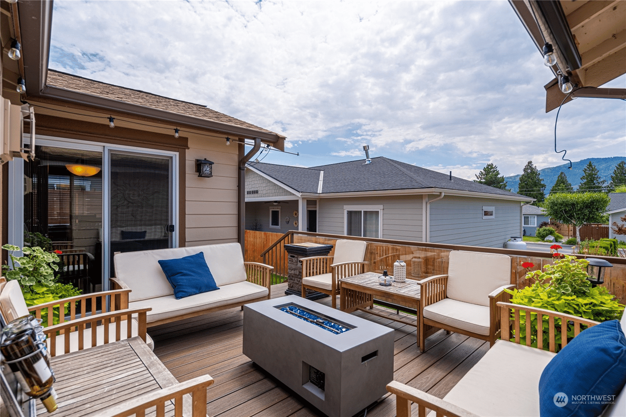 393 Ridgewood Dr