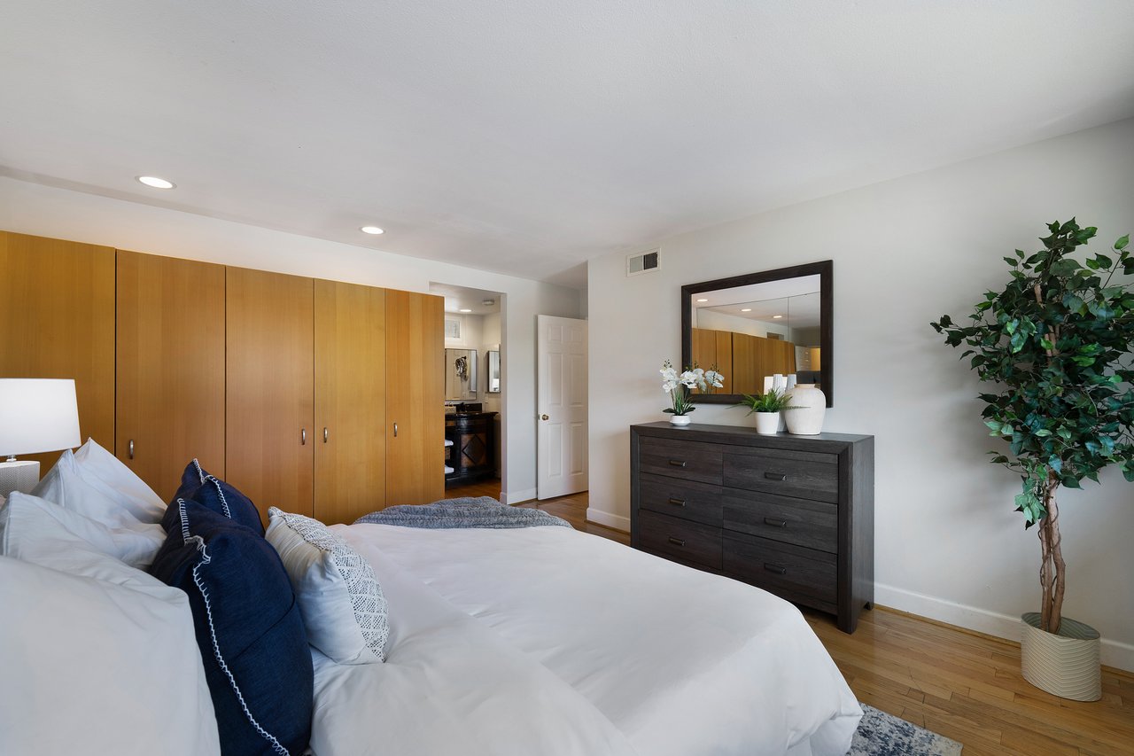 20 Sacramento, Irvine, CA 92604