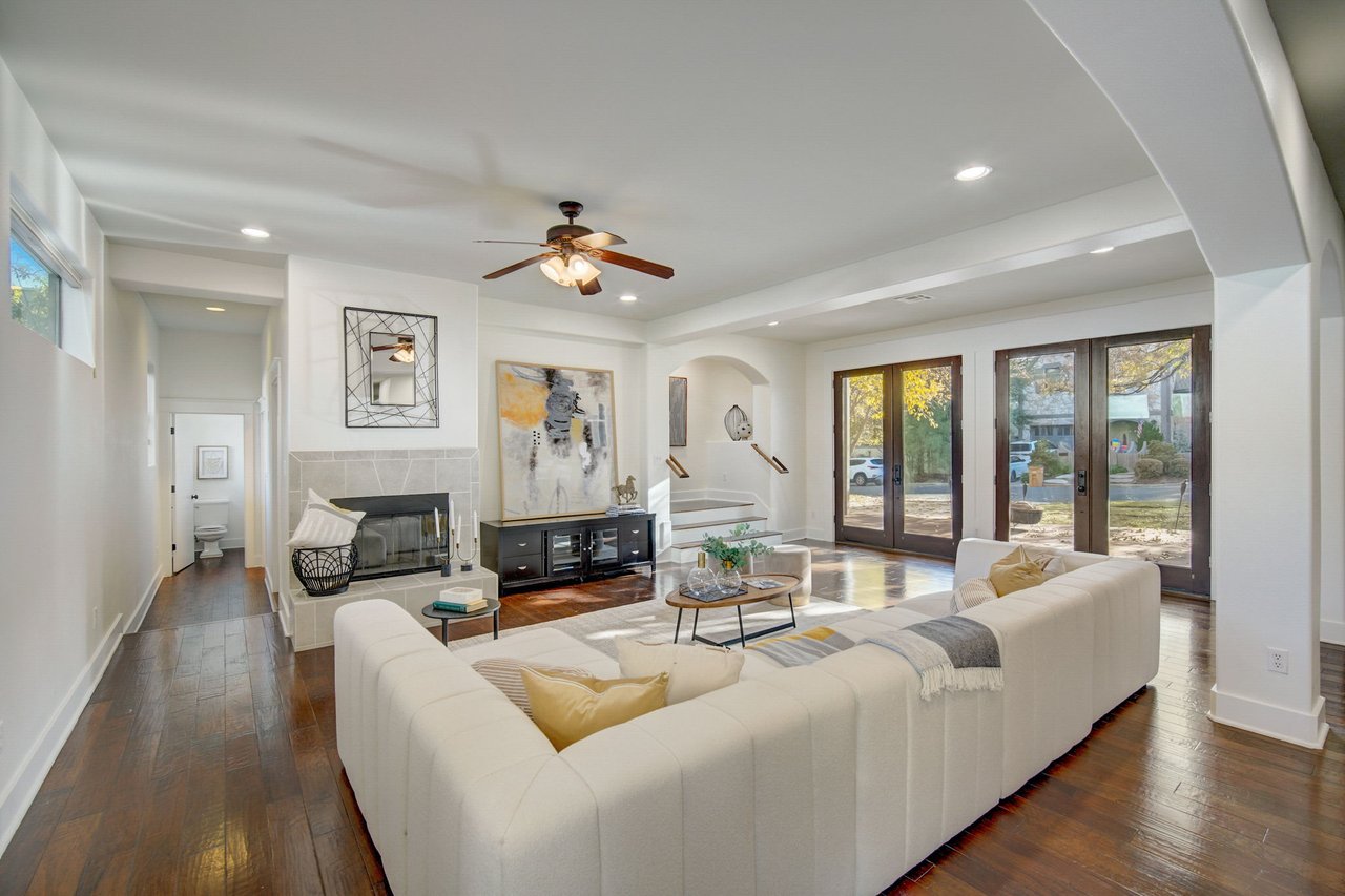 1411 Burford Pl