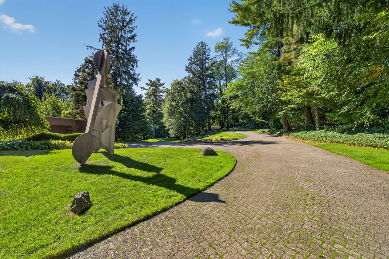 15 Horseshoe Road (Long Island)
