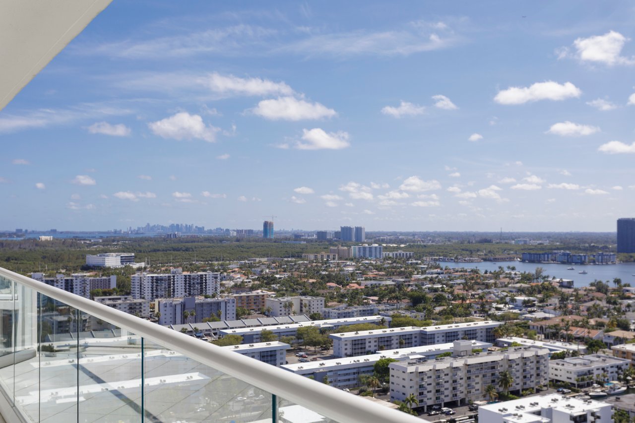 2600 Island Blvd # 2603