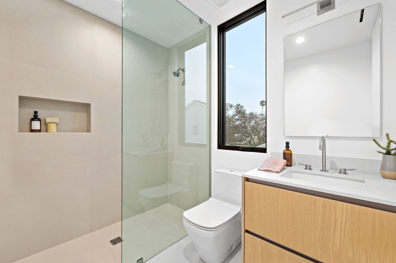 3041 Mountain View