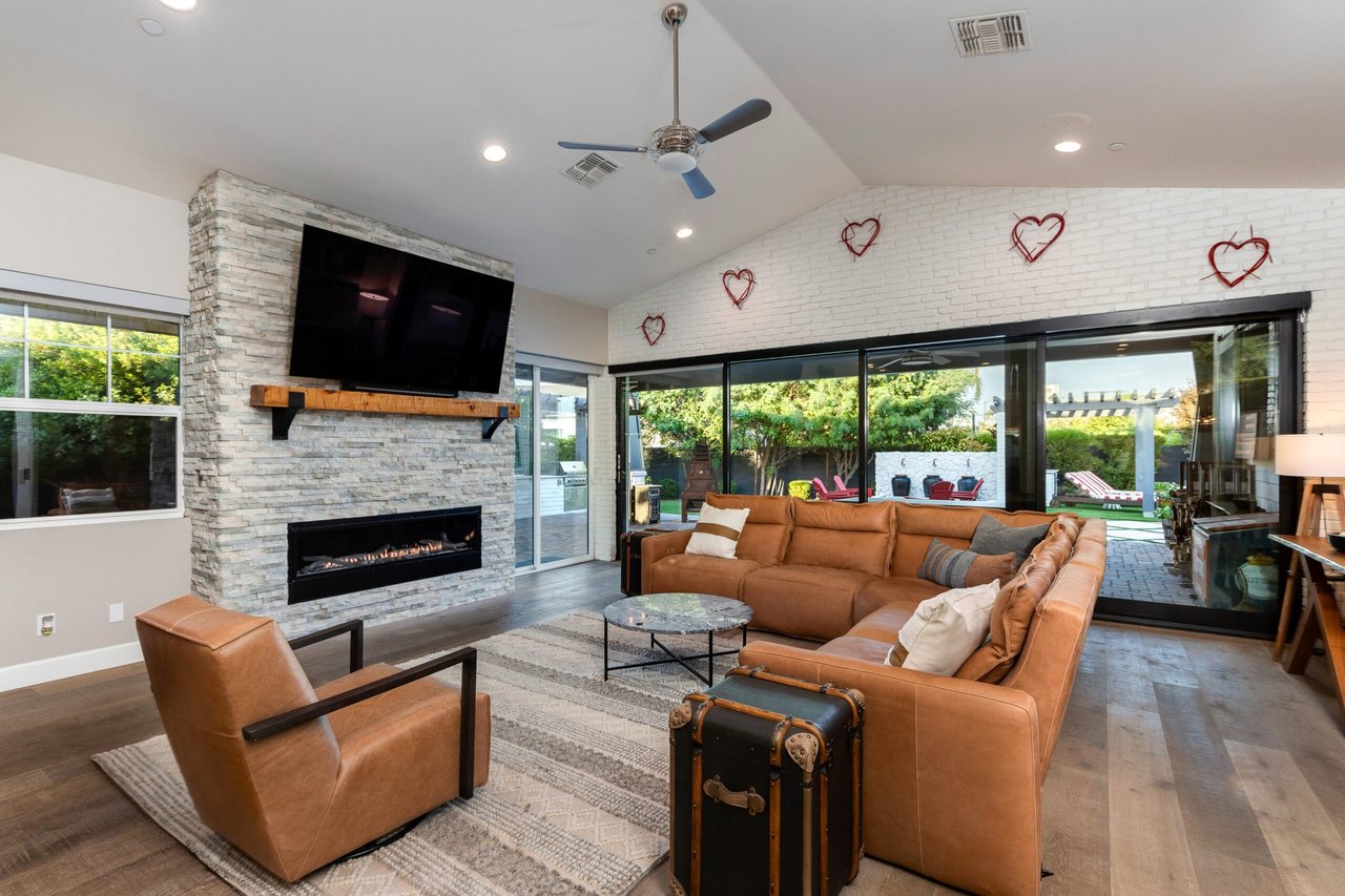 6647 E Calle Redondo