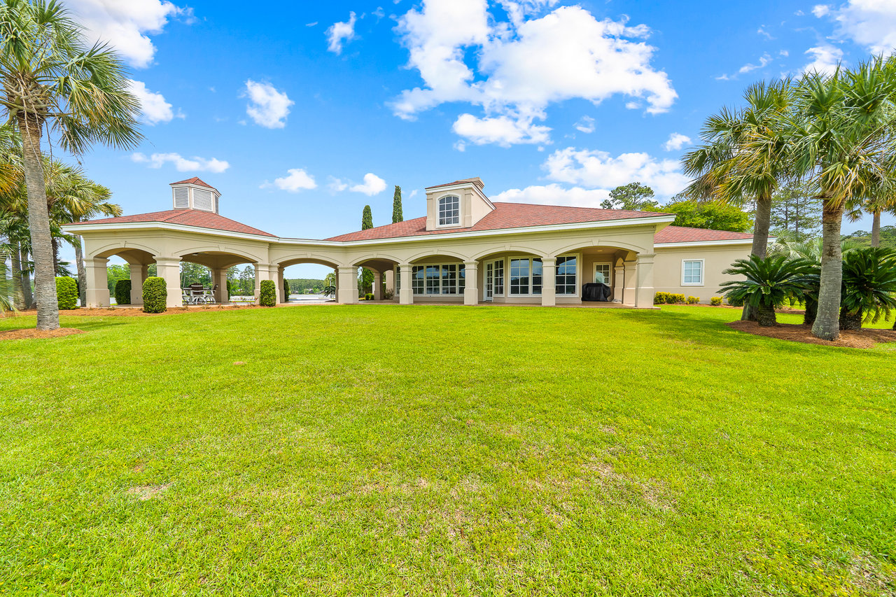 745 S Chickasaw Trail