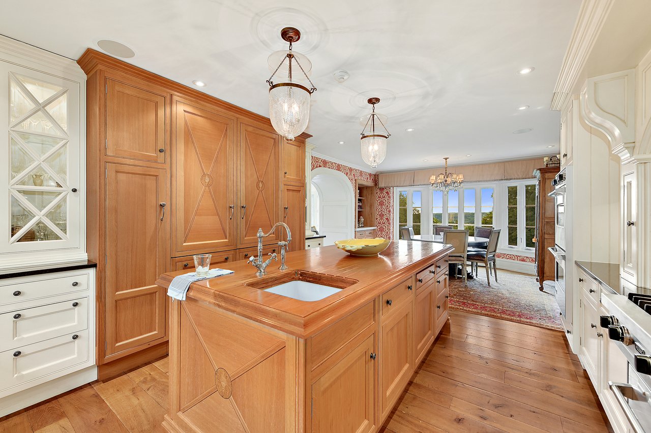 16 Whippoorwill Road