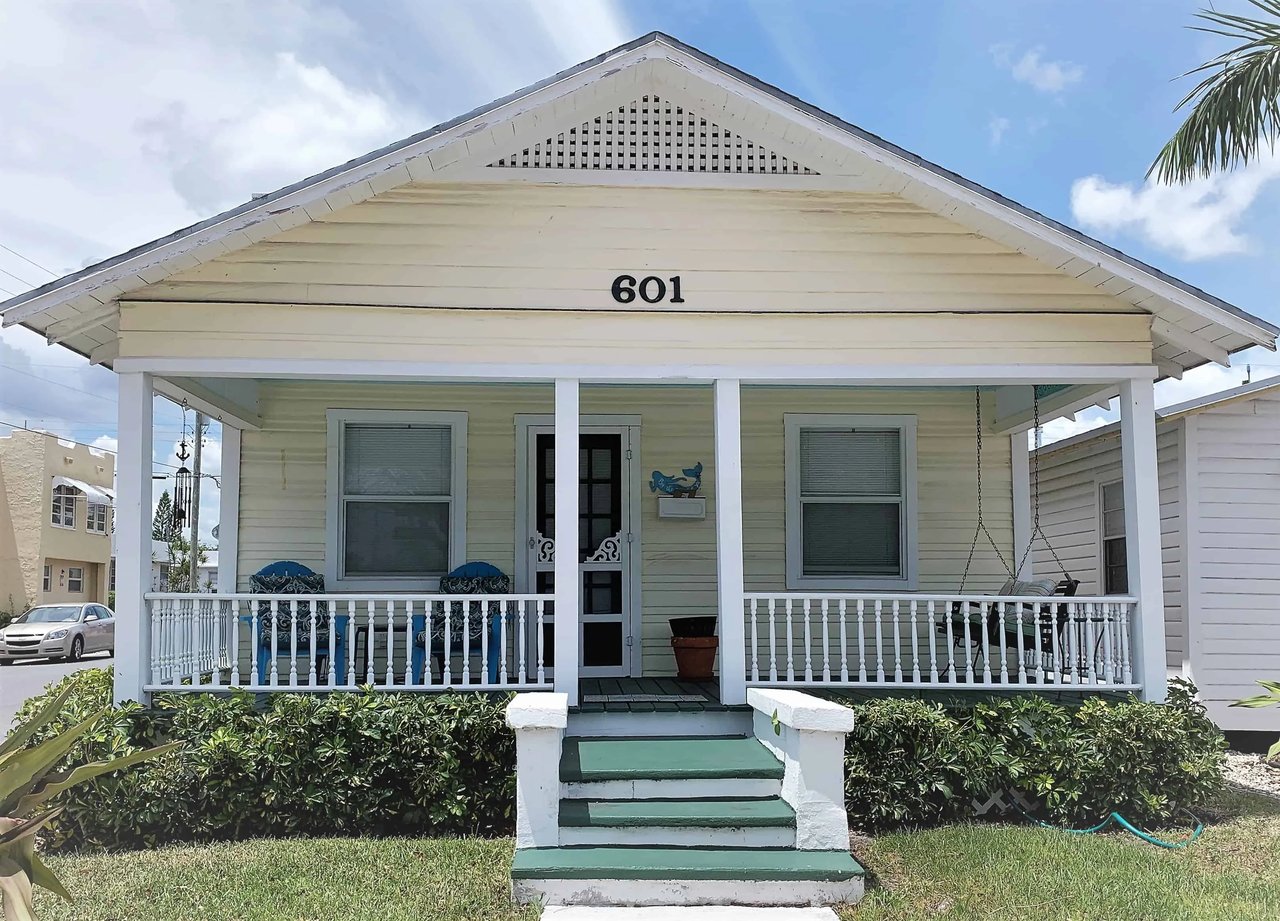 Mango Groves, Lake Worth Beach