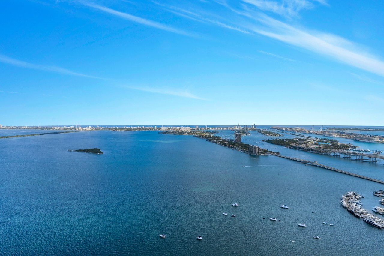 Quantum on the Bay Penthouse 4902