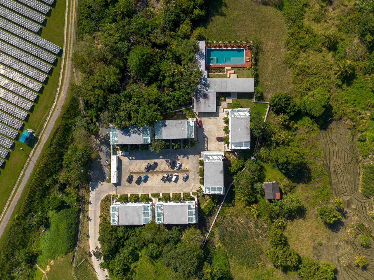 Condo 302, Diamond Apartments