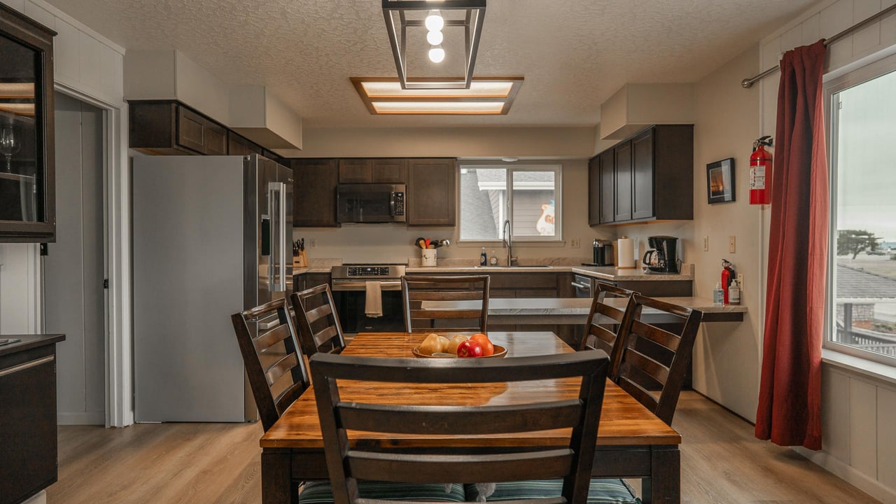 555 Hwy 101 S Apt 3