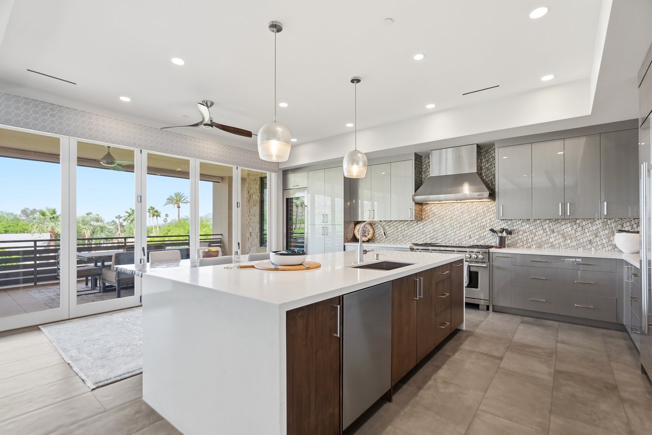 Las Brisas Drive
