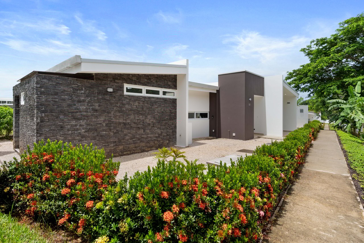 Enclave B5 | Modern 3-Bedroom Villa in Gated Community Near Avellanas Beach