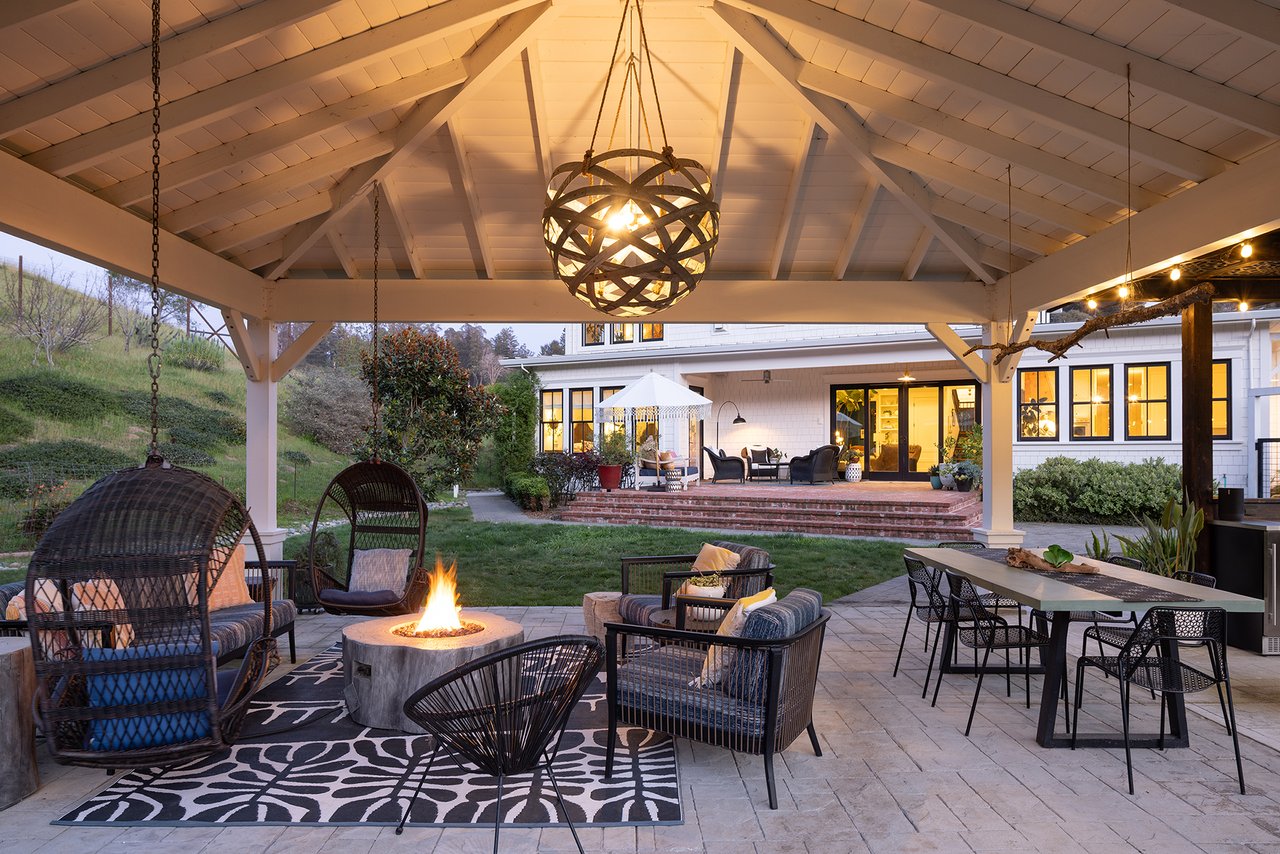 Honey Hill - 365 Race Horse Ln