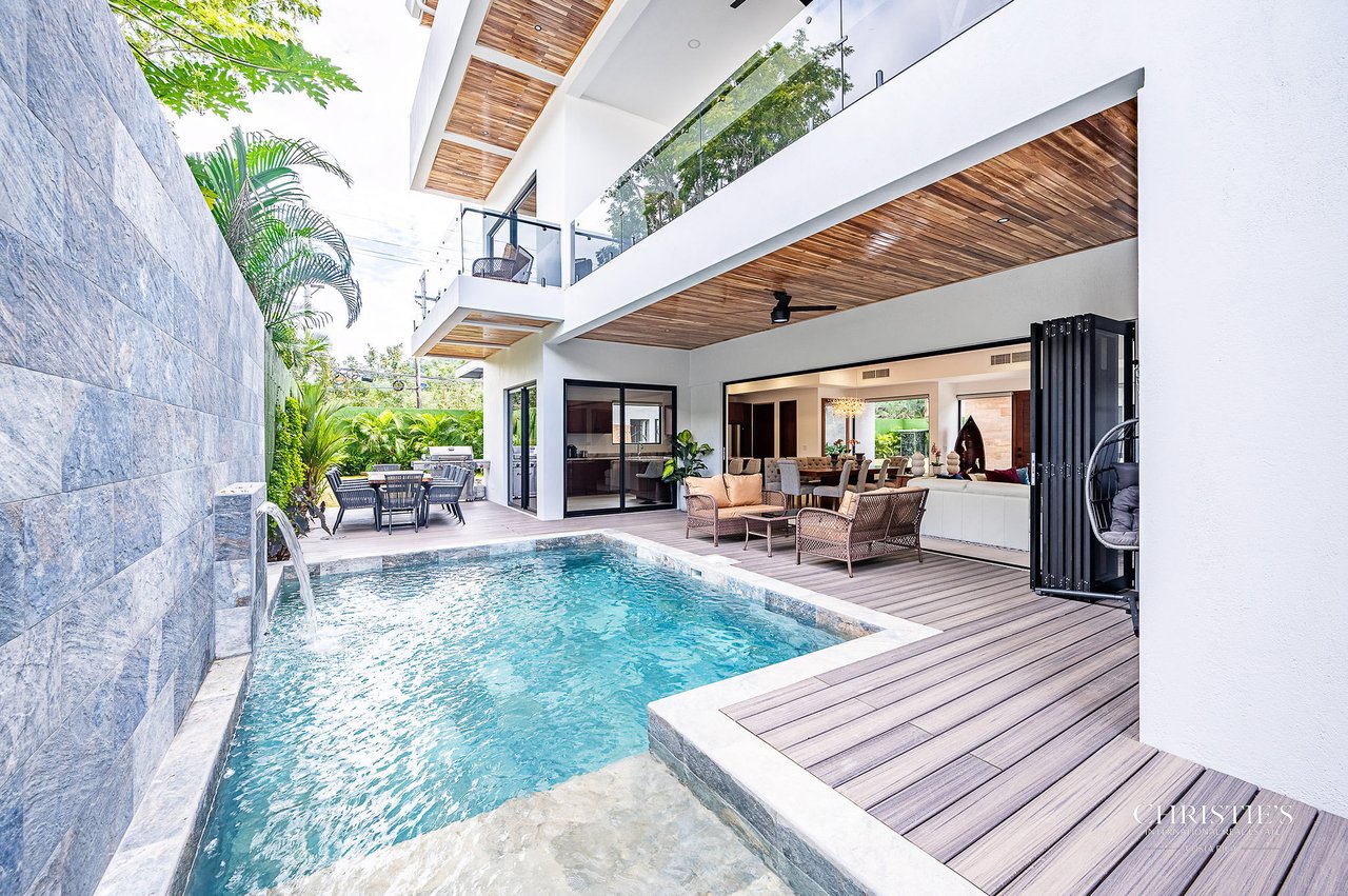 A Private Collection of Five Luxury Beachfront Villas - Rio Mar