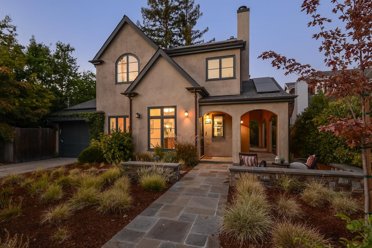 218 Stanford Ave