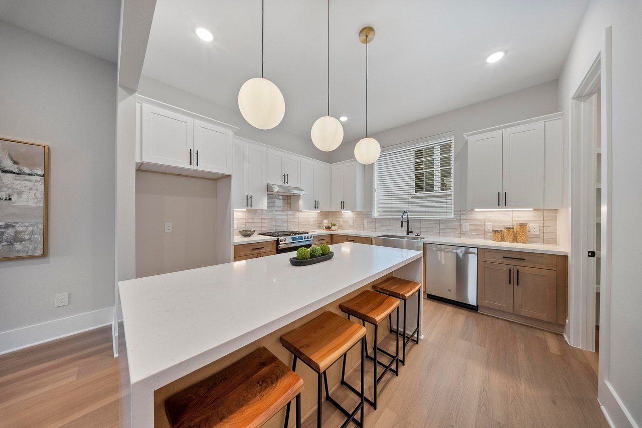Skyline Homes at Lou Ellen kitchen