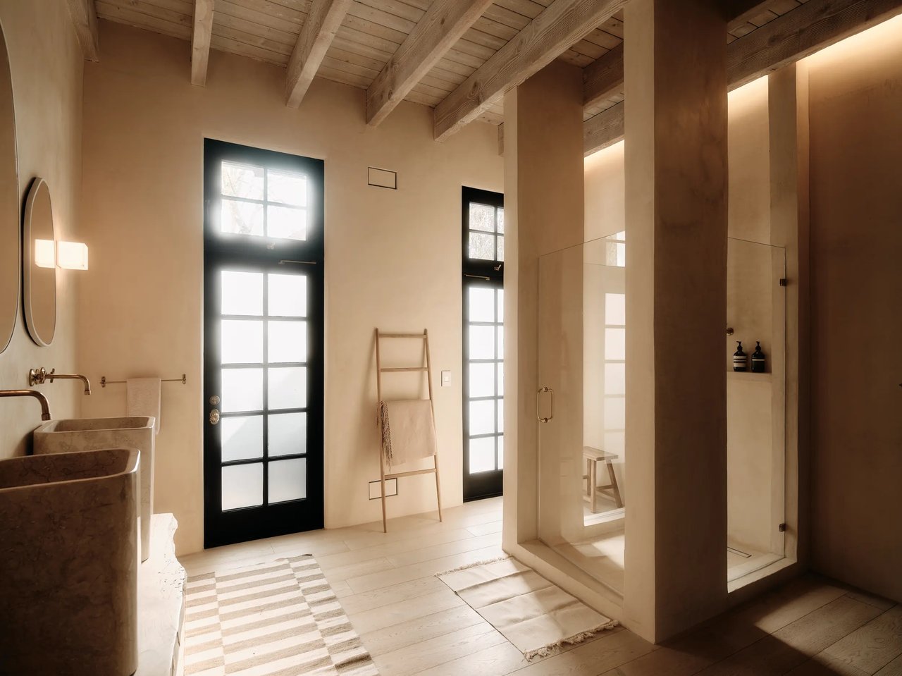 2729 Nichols Canyon Rd