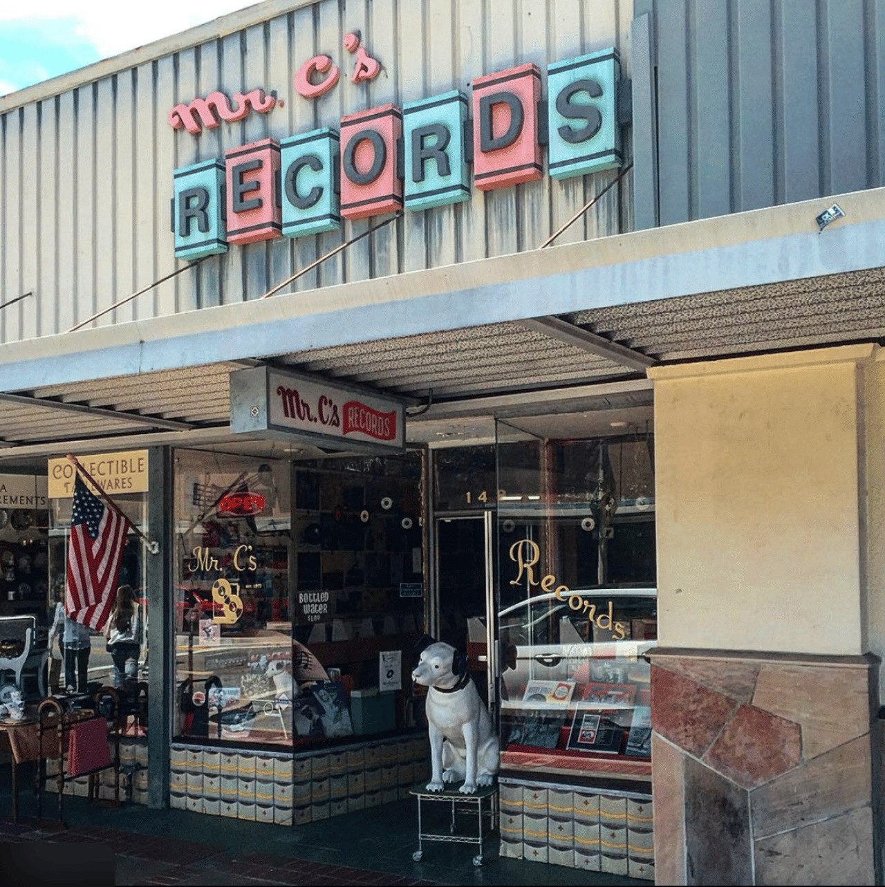 The Old Towne Orange is Vibing!