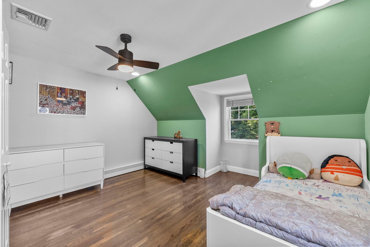 200 Hillside Ave, River Edge, NJ 07661