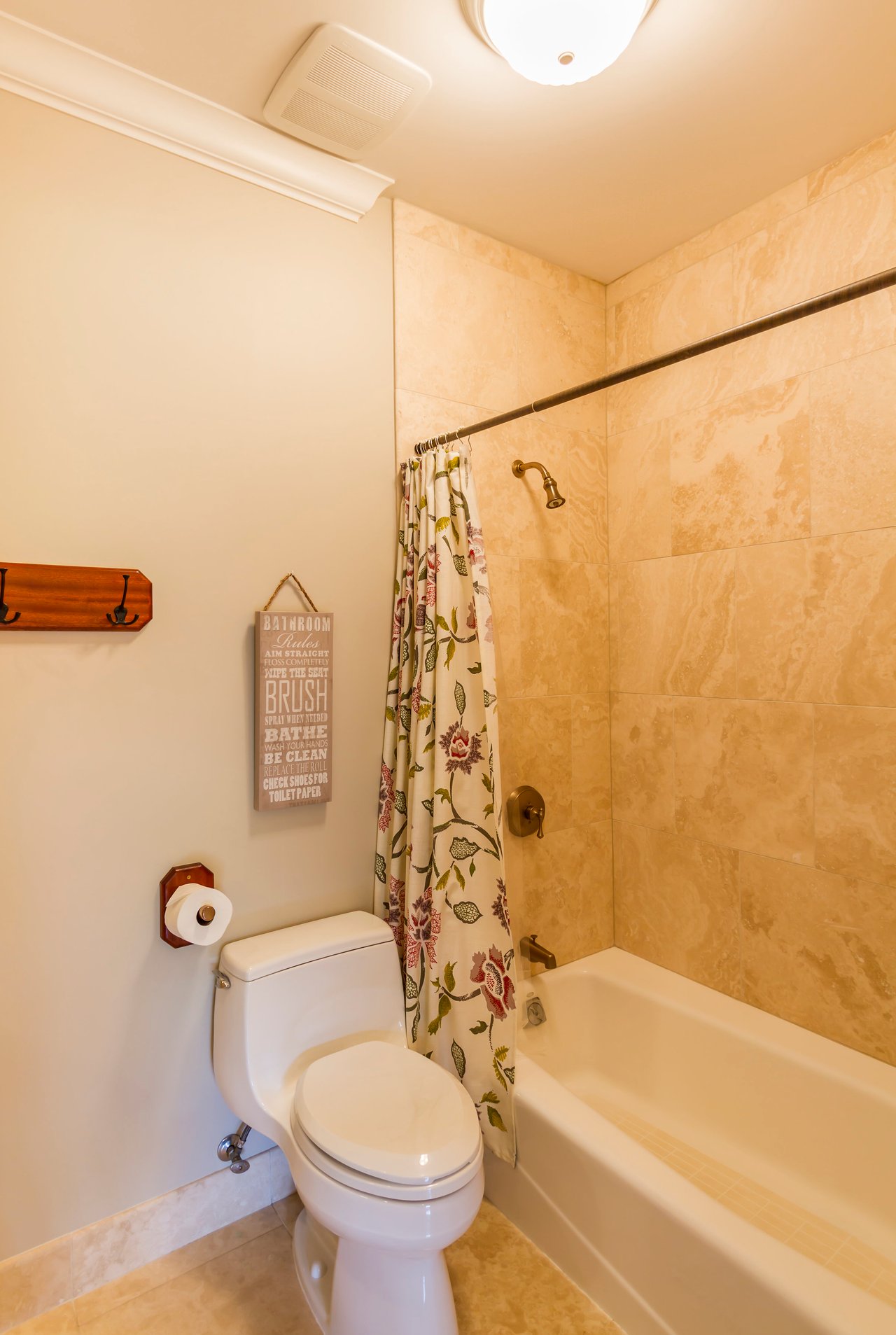 The Green Pineapple Estate