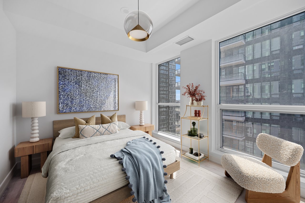327 King Street W 3905, Toronto C01 Unit: 3905