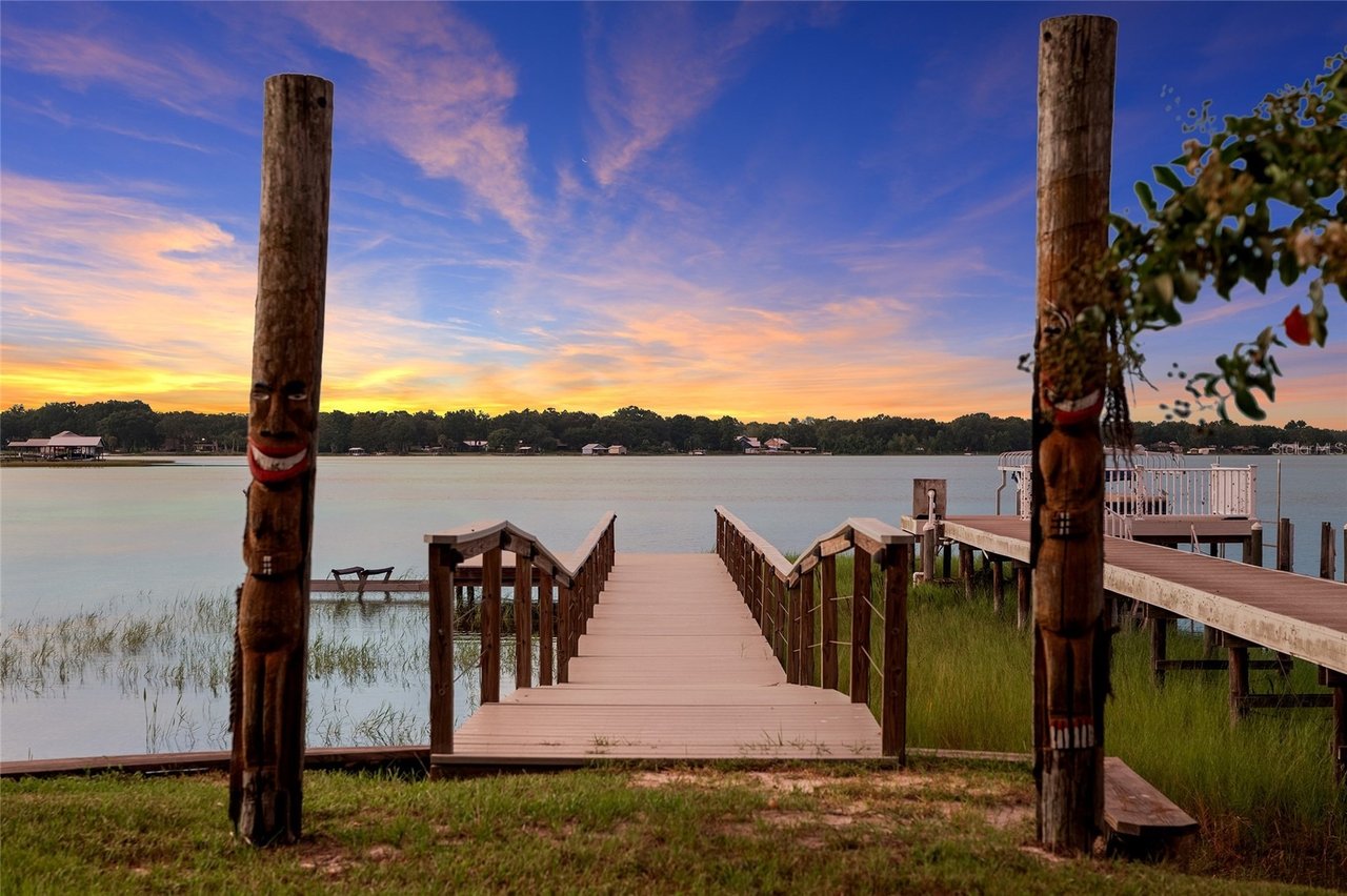 10745 SE Sunset Harbor Rd