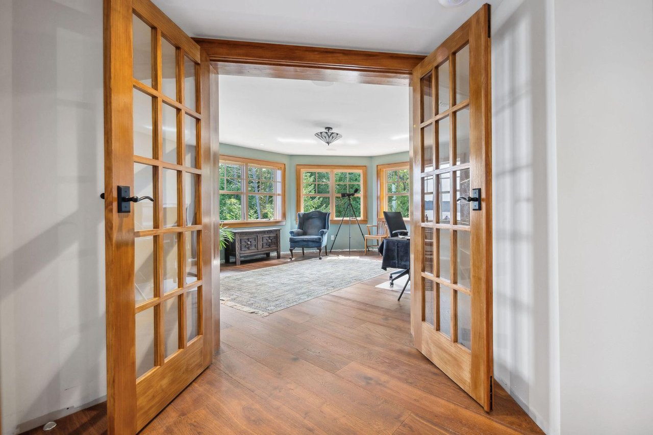 2226 Lake Shore Road