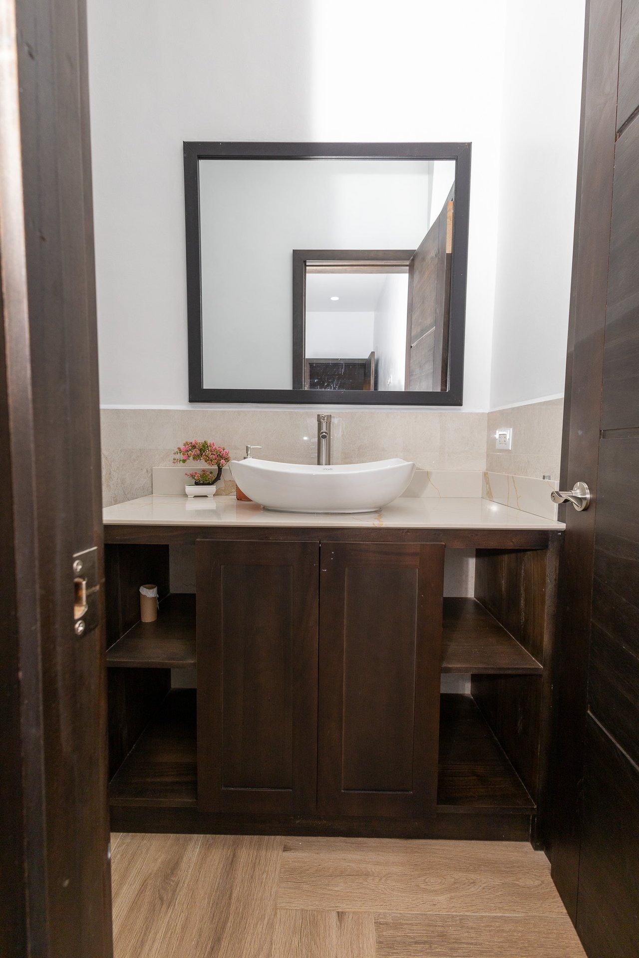 Forest Hill Home, Brass Hill