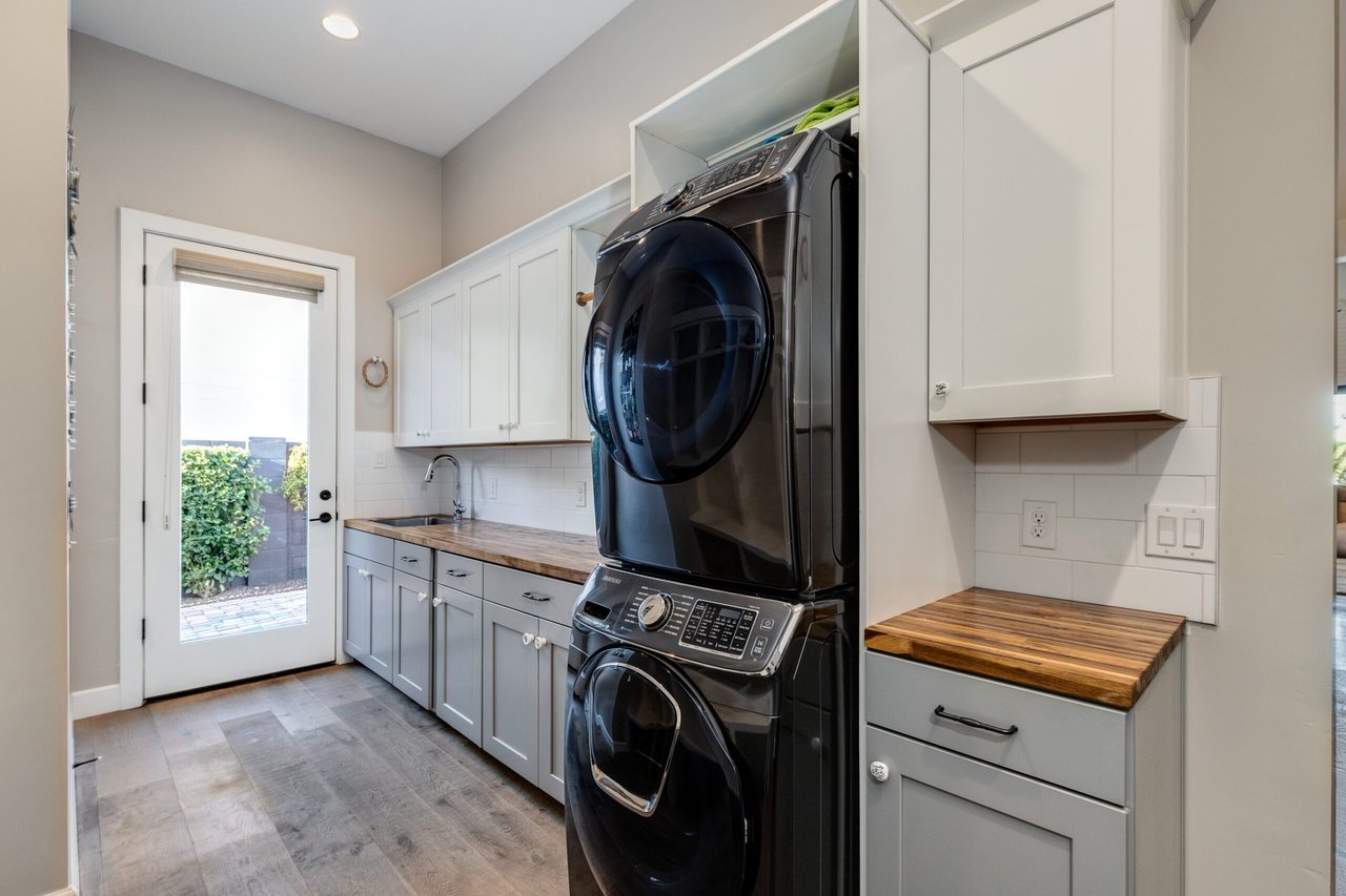 6647 E Calle Redondo