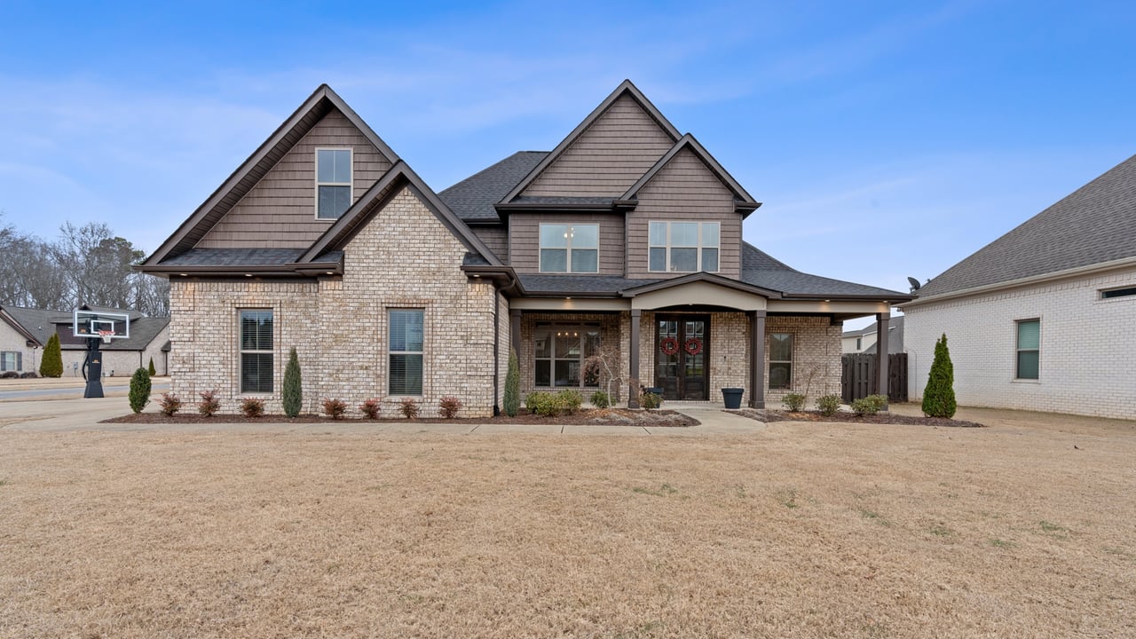 Move-In Ready Perfection in Athens: 17725 Maree Dr