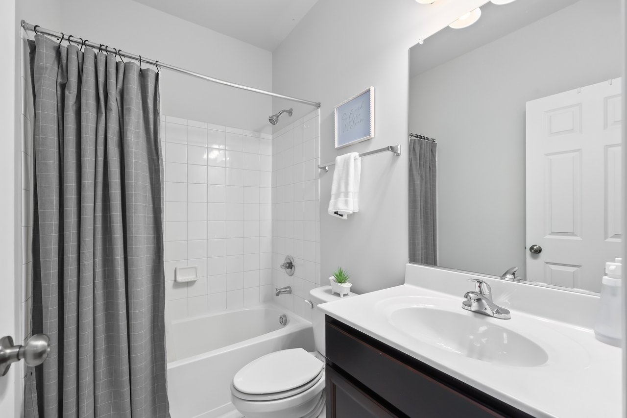 492 Parkland Dr