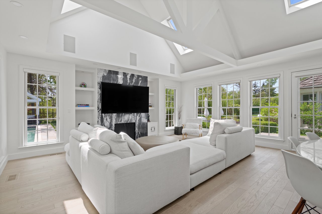 345 Woodridge Road