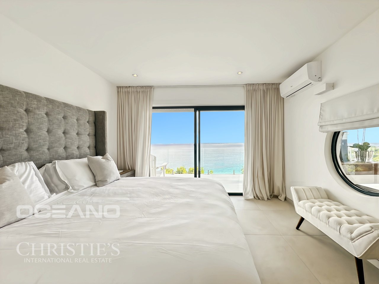 Cliffside Villa - Mont Rouge