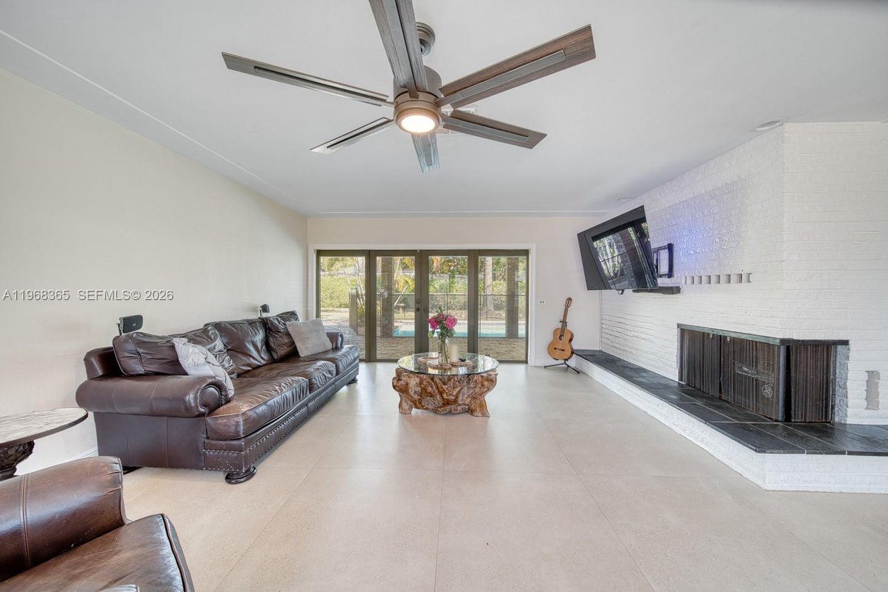 8245-sw-149-drive-palmetto-bay-fl-home-for-sale-living-area