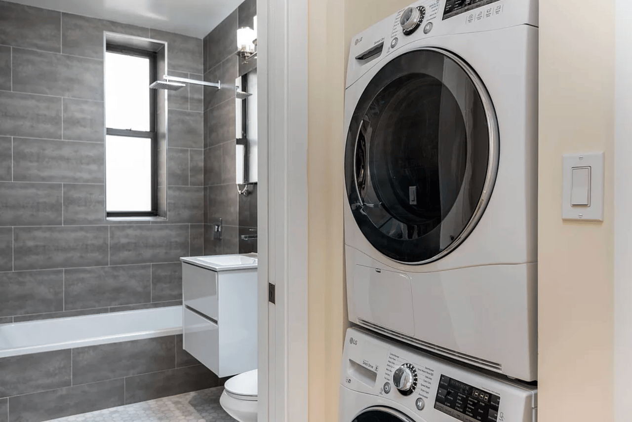 921 Washington Avenue #209