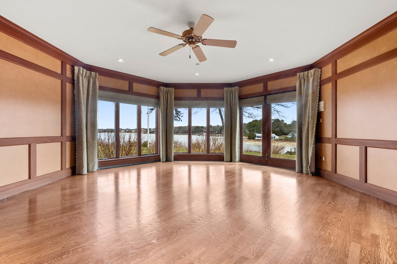 Breathtaking views over West Bay and Eel River