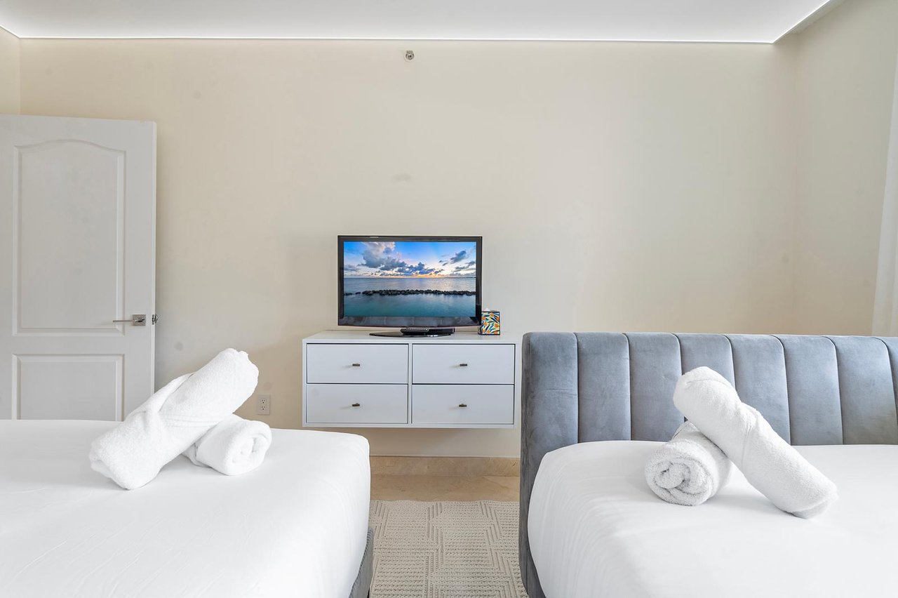 King David Short-Term Rental | Prime Location