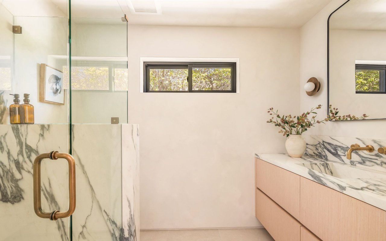 8353 Sunset View Dr