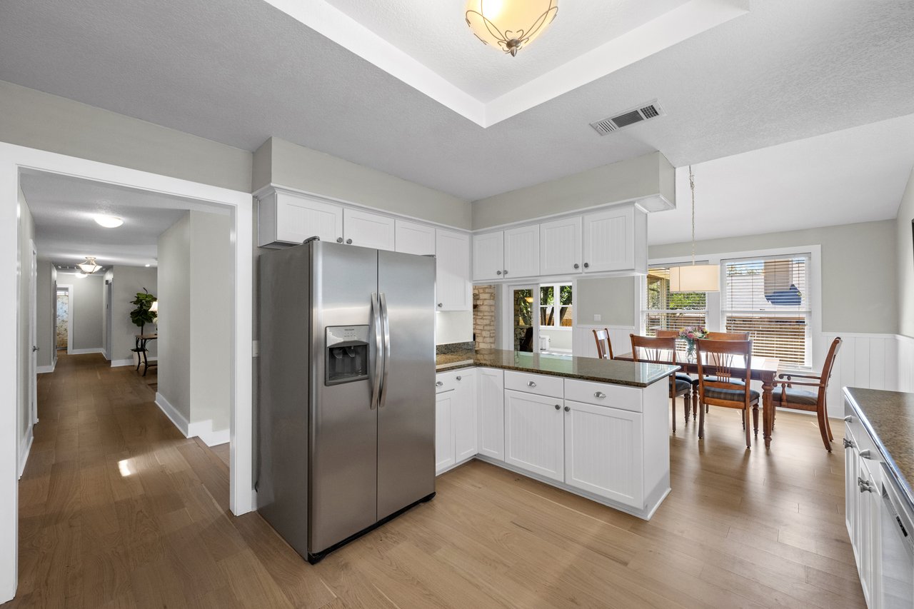 6103 Waldon Hollow
