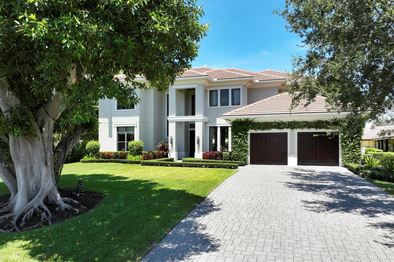 1950 Portage Landing N