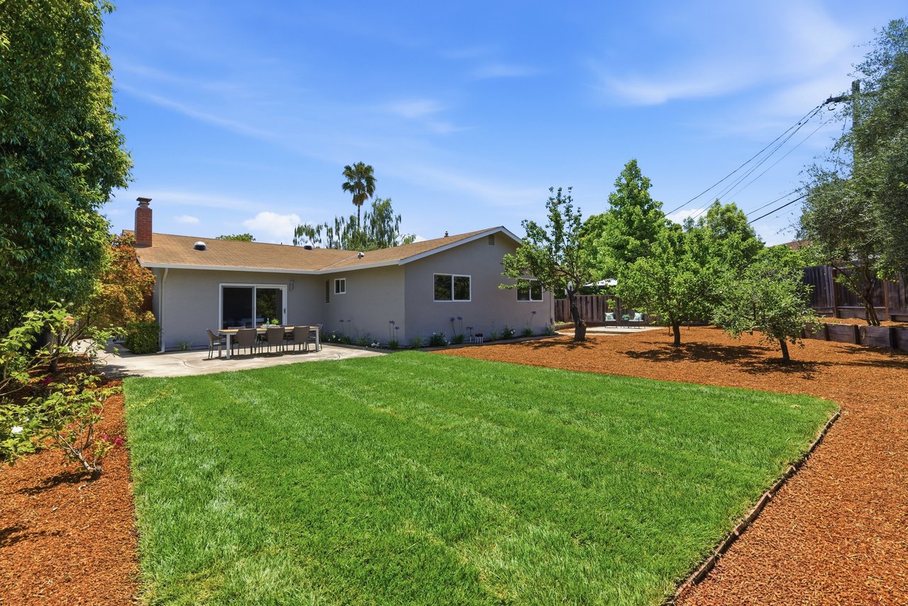 831 Mangrove Avenue