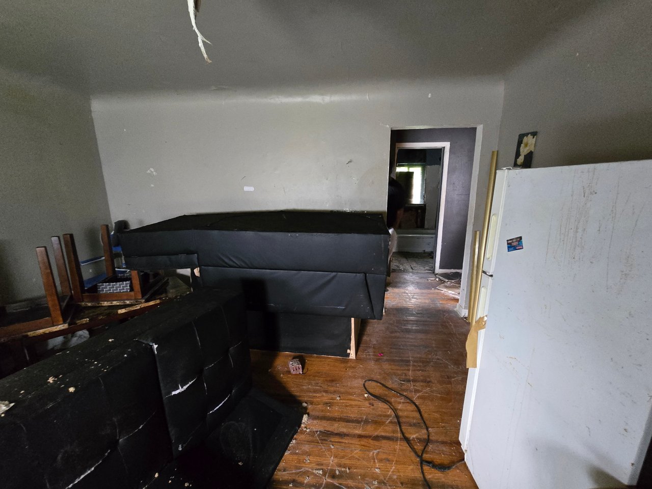 414 W Eldridge Ave