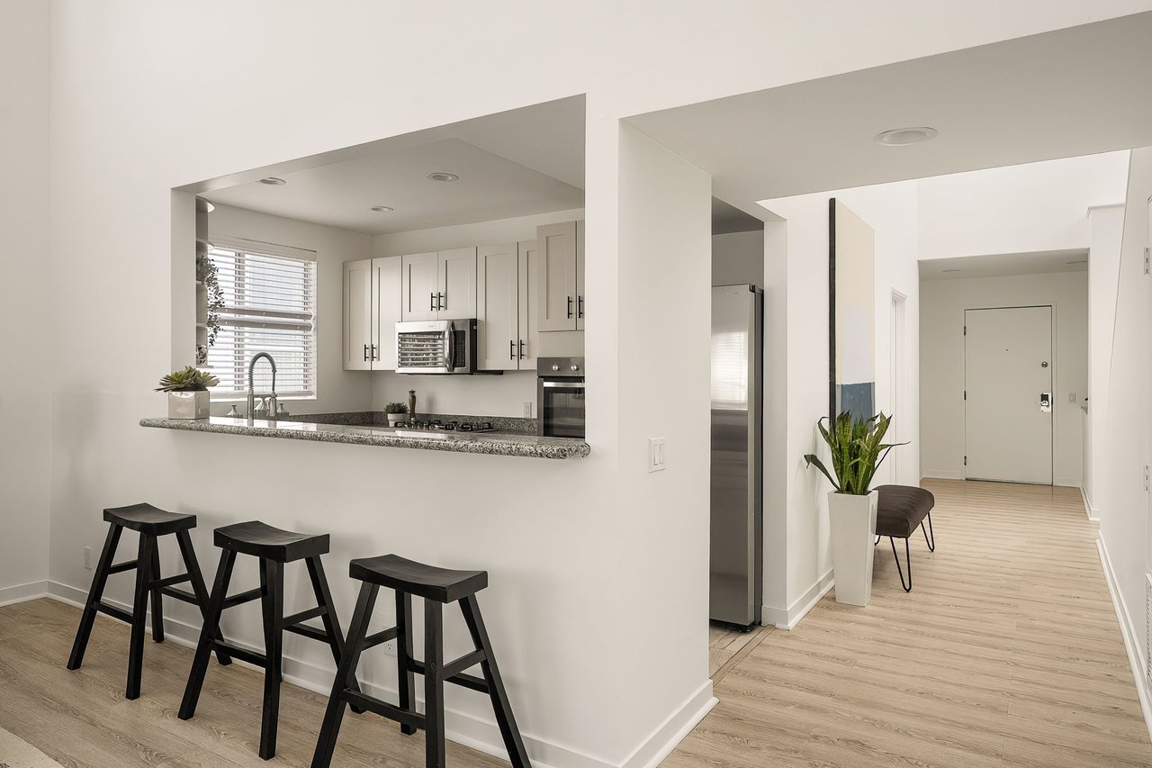1617 S Beverly Glen Blvd Unit: 404, Westwood