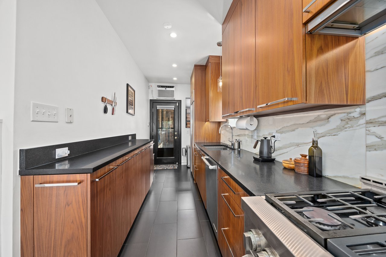 7631 N Eastlake Terrace Unit: 2A-3A