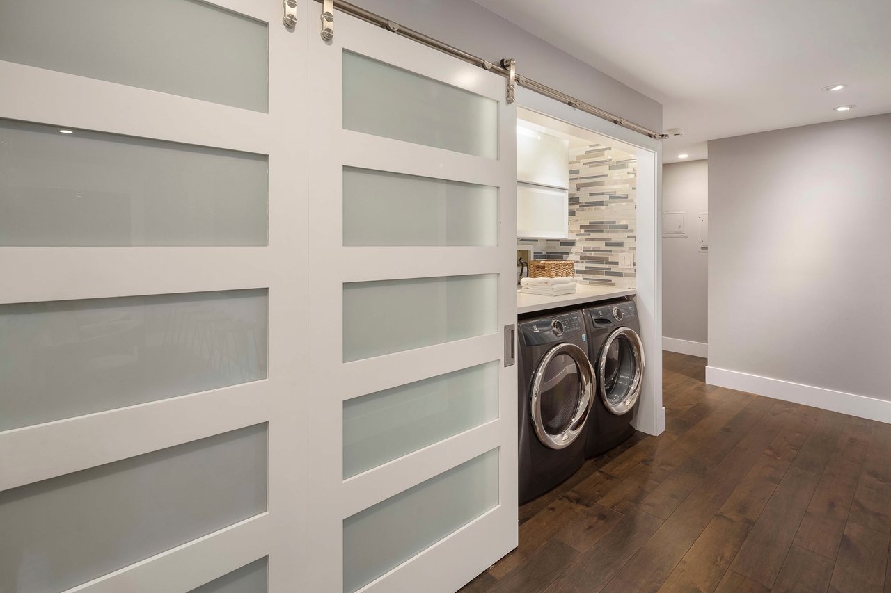 827 Lake Street S Unit: 208