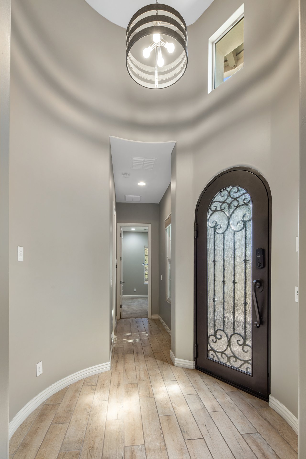 2932 E Madison Vistas
