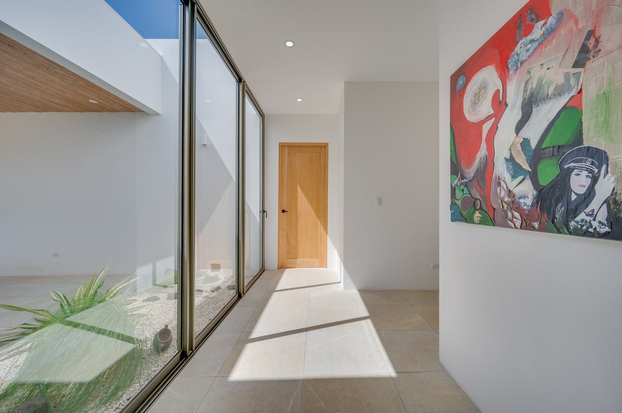 Finca Hermosa | Modern 3BR Luxury Villa with Infinity Pool in Exclusive Finca Panama Community