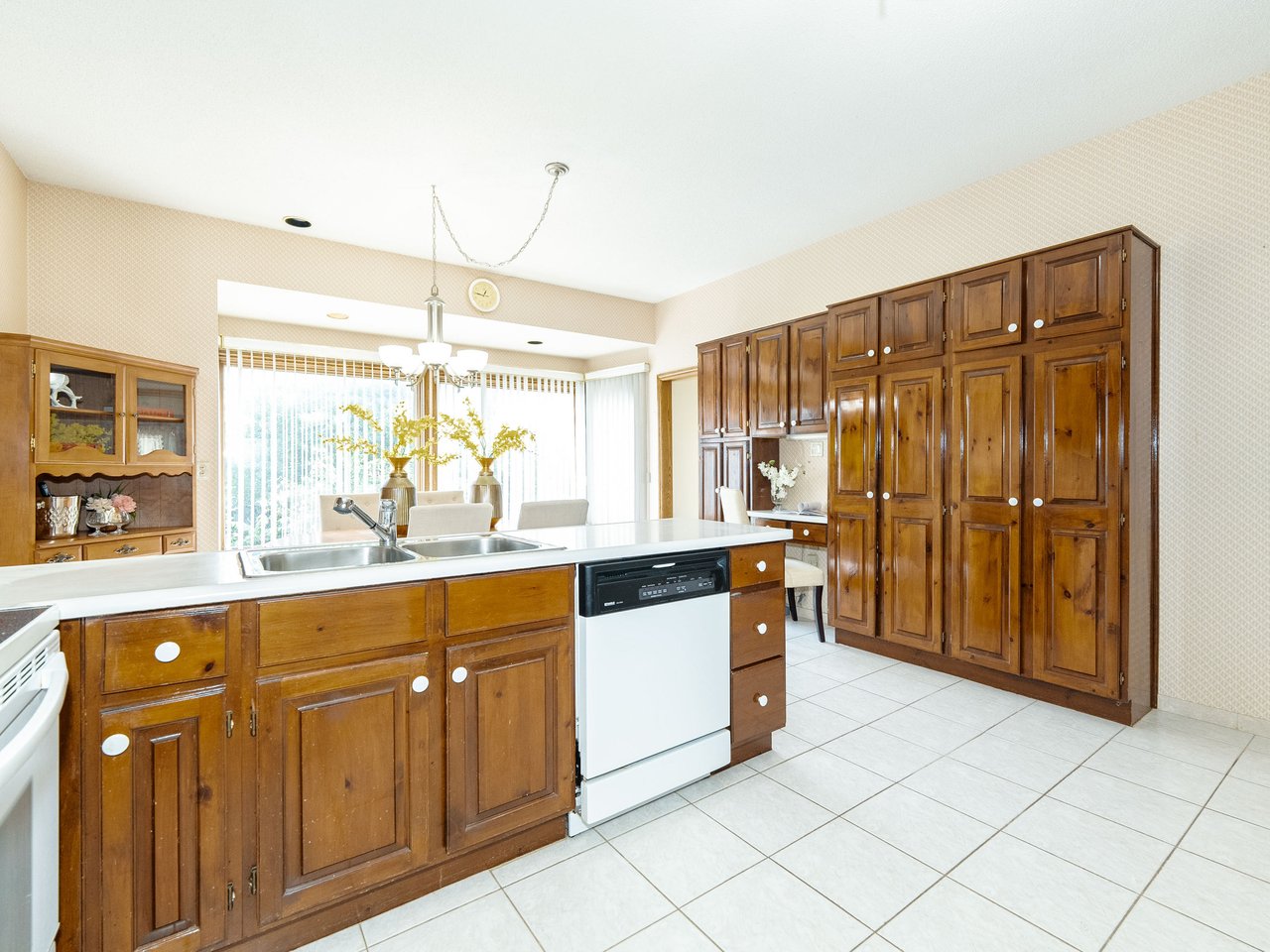 101 Leyburn Ave