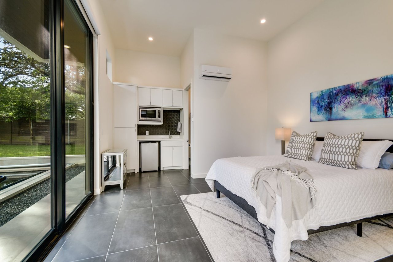 Reveille Modern