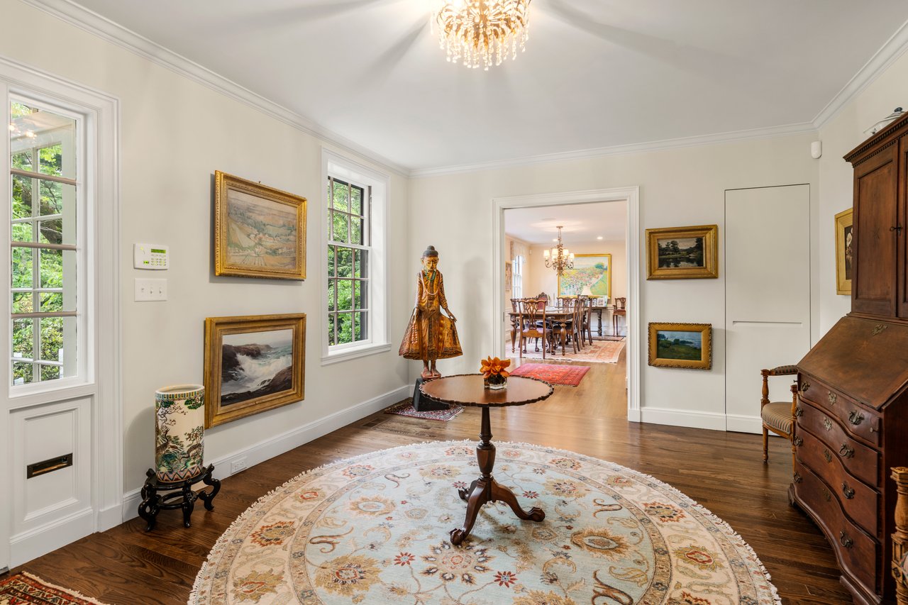 Renovated Georgian Colonial 