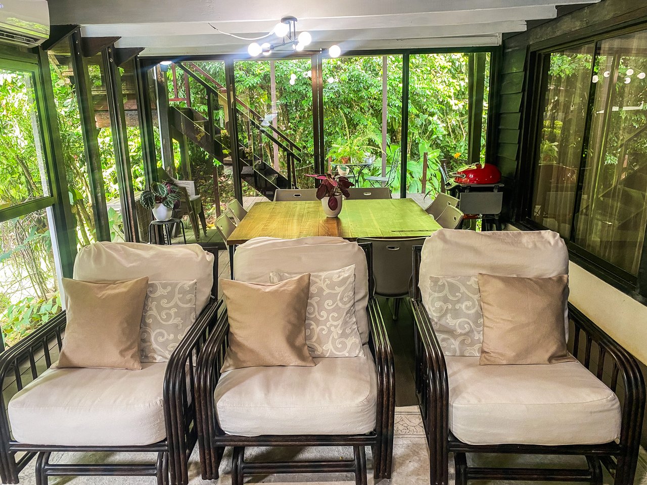 A riverfront 3-bed home on a large property In Ojochal, Costa Rica